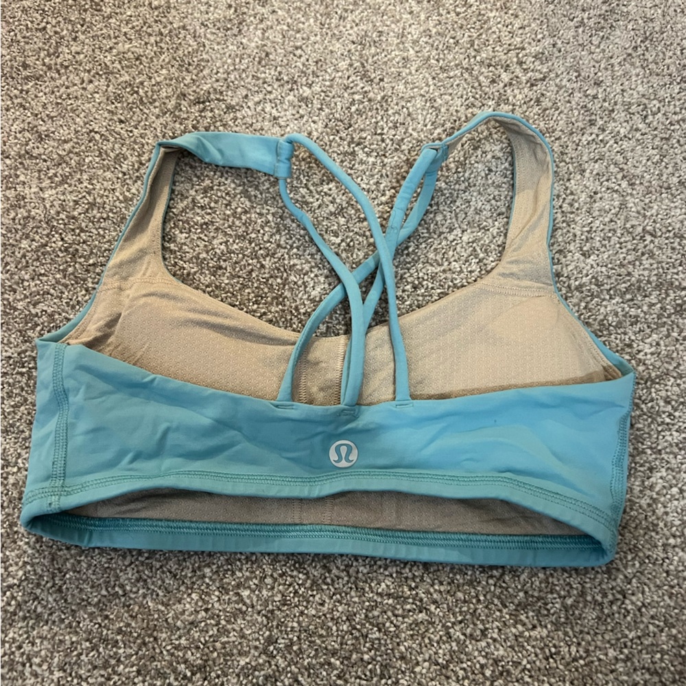 Lululemon free to be sports bra